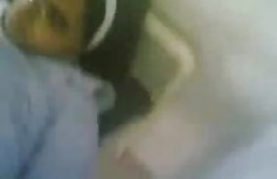 सेक्स पोर्न सेक्स पर एक सोफे  नगी लडकी फोटो