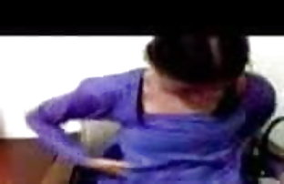 सेक्स पोर्न निकोल एनिस्टन के साथ प्राकृतिक स्तनों  क्शकशकश video