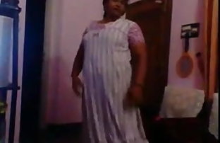 सेक्स पोर्न नदी के तट पर प्यारी कपड़े बदलने का फैसला किया  सेकसी विडीओ