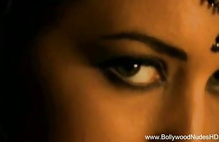 सेक्स पोर्न केट खुद के बारे में बहुत भावुक है  सेक्सी हिंदी फिल्म