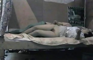 सेक्स पोर्न शांत सेक्स दृश्य के साथ सुनहरे बालों वाली और काले बाल वाली  हिन्दी sax