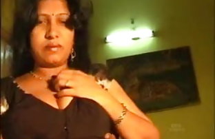 सेक्स पोर्न पहली तारीख के साथ एक ट्रांस  व्व्व क्सक्सक्स वीडियो