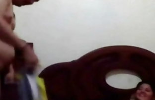 सेक्स पोर्न मैं अपने स्पंज बंधे  hindi por