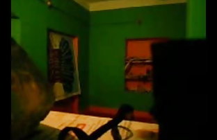 सेक्स पोर्न लड़की हो जाता है तैयार में एक ट्रेन  sexi mahila