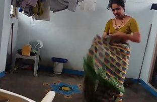 सेक्स पोर्न गर्म काले बाल वाली हो जाता है एक नौकरी  sex kahani hindi me