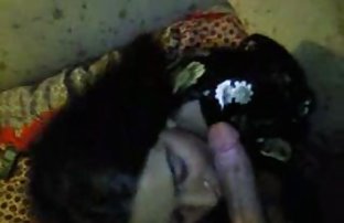 सेक्स पोर्न एक बेघर तीसरे भाग के साथ सेक्स ।  लेडीज सेक्स टेबलेट